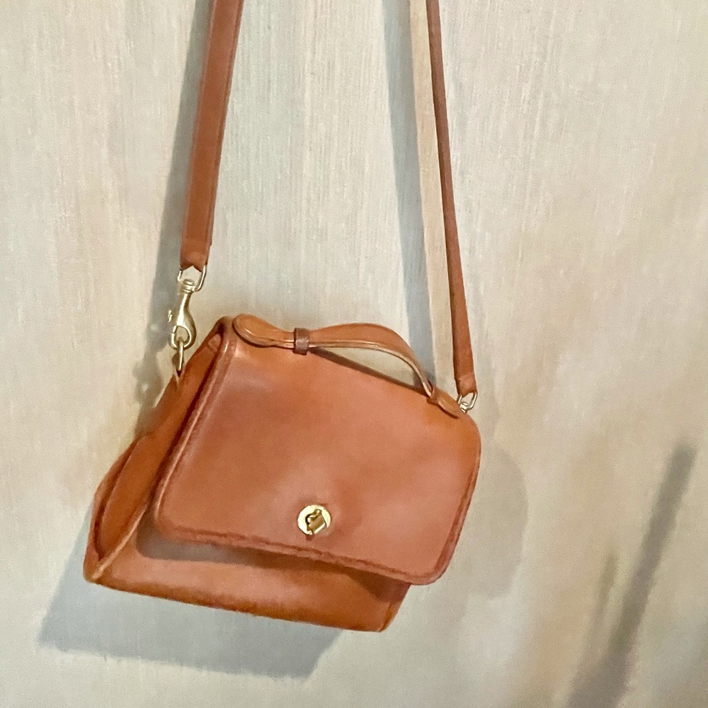 Vintage Coach Saddlebag Purse in Tan